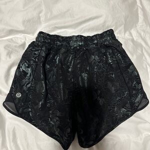 lululemon athletica Black Leaf Pattern Women's Shorts